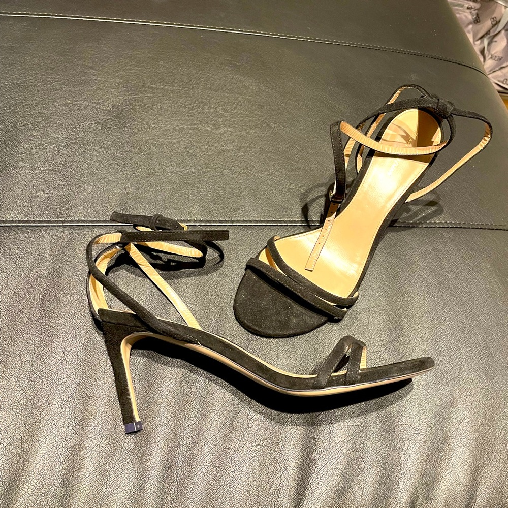 NWOT Stuart Weitzman Suede Kitten Heel Designer Luxury 8.5 Sandals prom evening